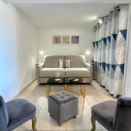 Studio Classe 3 Etoiles De 36 M2, Independant Dans Avec Piscine Appartement