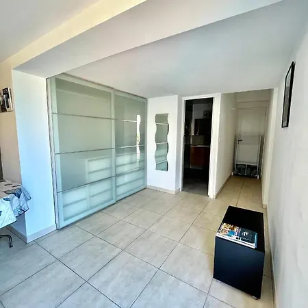 Studio Classe 3 Etoiles De 36 M2, Independant Dans Avec Piscine Appartement