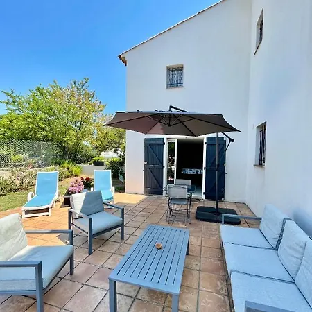 Studio Classe 3 Etoiles De 36 M2, Independant Dans Avec Piscine Appartement *